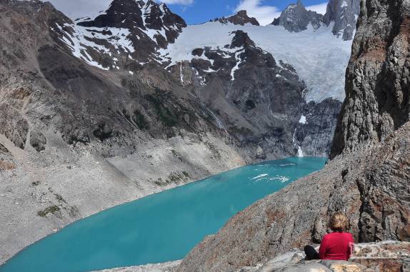 Observando a Laguna Sucia, no parque Los Glaciares, região de El Chaltén, no sul da patagonia argentina